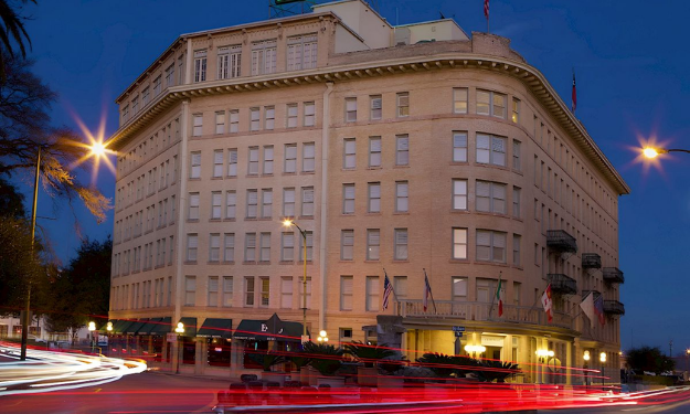 Menger Booking Image